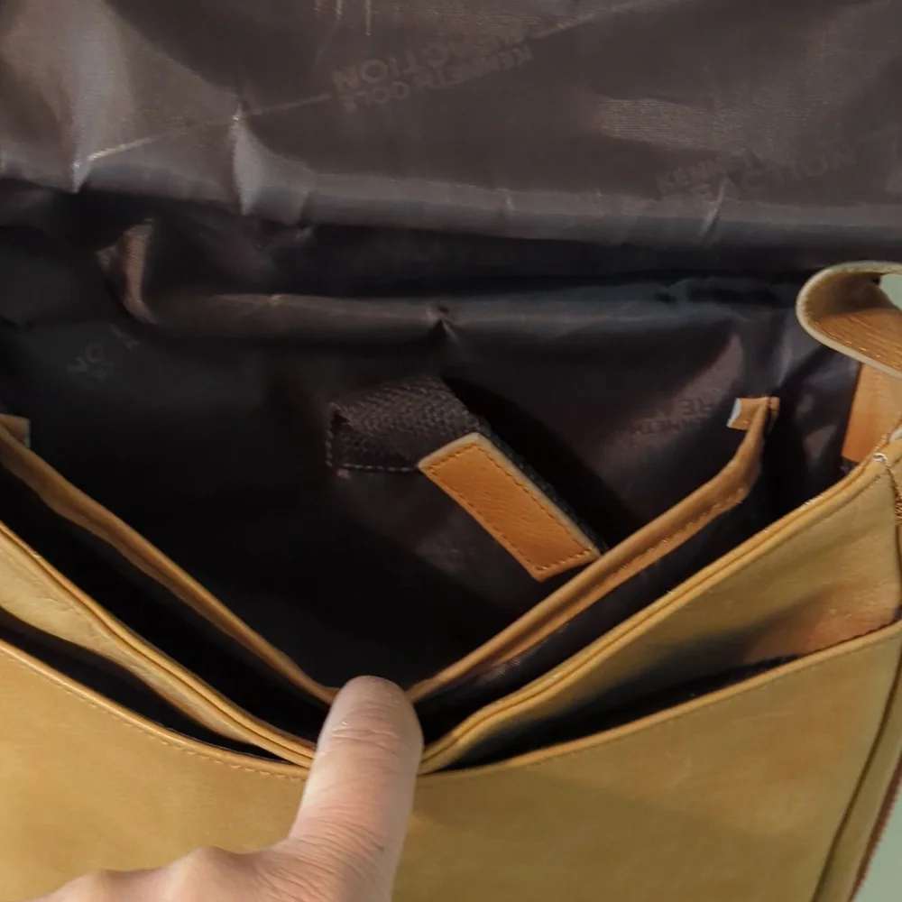 Kenneth Cole Leather Tablet case